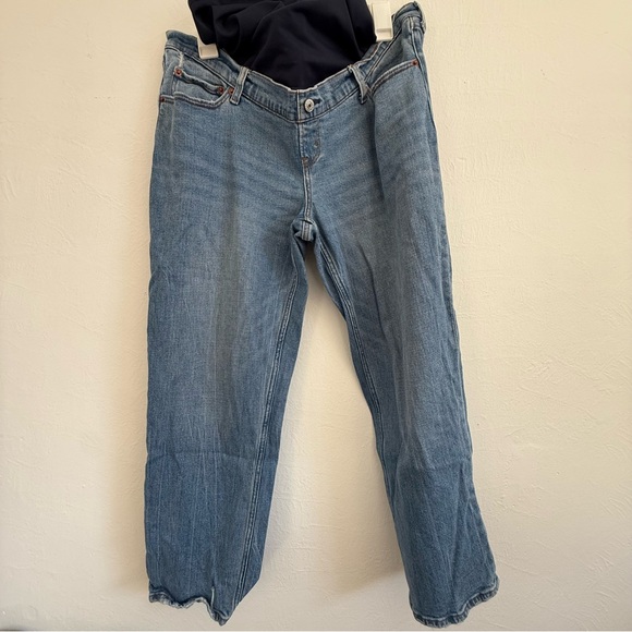 A&F Maternity 90’s Straight Jeans - Picture 1 of 3